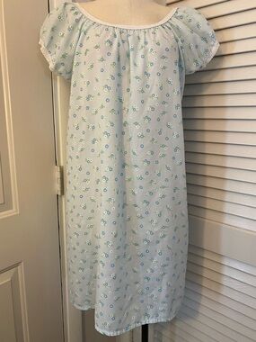 Vintage 60’s/70’s “Kittens by Katz” Blue Ditsy- Floral Nightgown- Size M/L